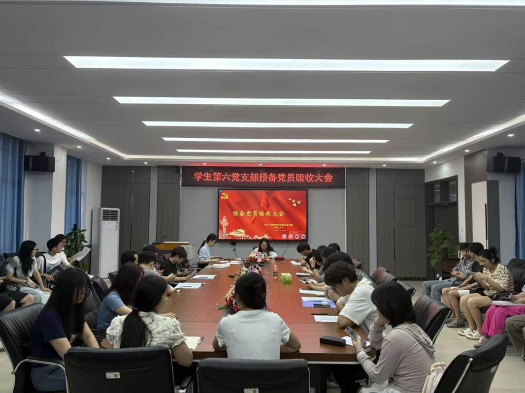 12639f7d28440d743f8270a57c88f36